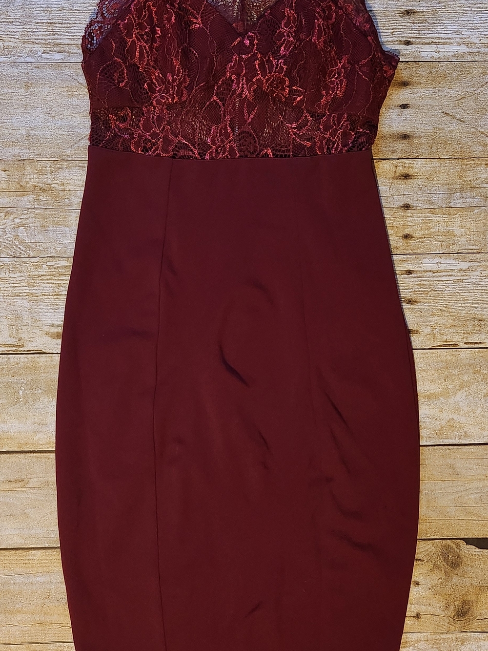 Women’s Lace-Top Bodycon Dress - Burgundy